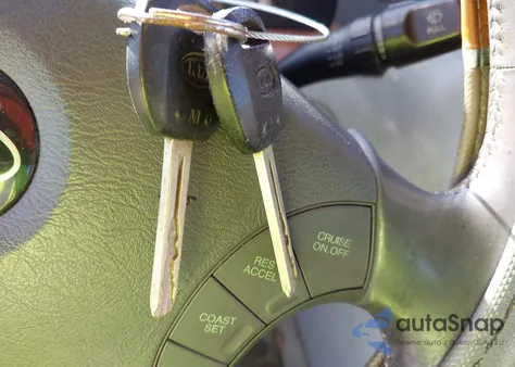 2004 Kia Amanti z USA, uszkodzony, nr VIN KNALD124145016771